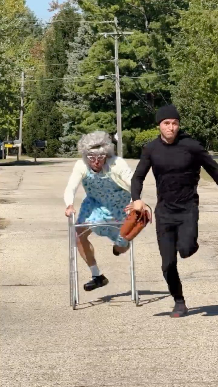 Granny VS. Robber