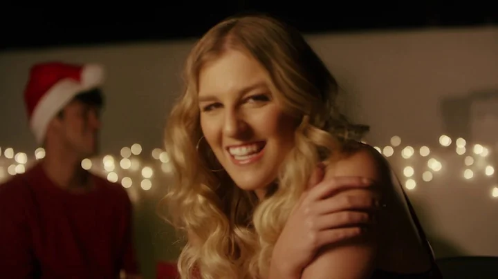 EMILY PERRY - JINGLE JINGLE (OFFICIAL VIDEO)