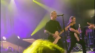 Yellowcard - Better Days (new song) live at Antwerp