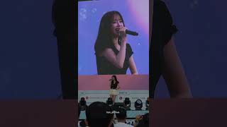 츄(Chuu) - 러브홀릭 (Loveholic) Cover 직캠 250927 청춘커피페스티벌 Resimi
