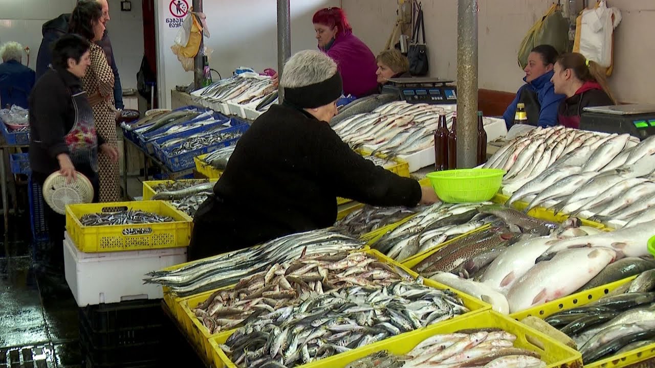 ზღვის სანაპიროზე თევზის სიუხვის მიუხედავად, ბათუმის თევზის ბაზარში თევზის დეფიციტია