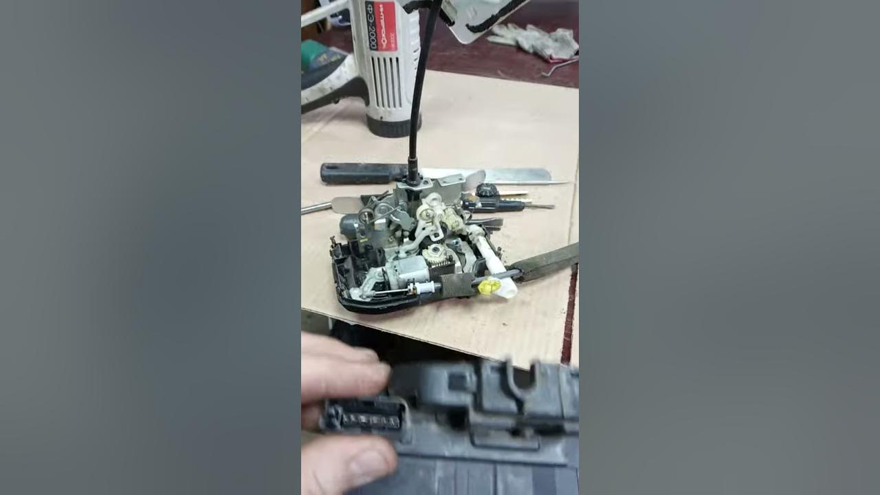 Ремонт замков ниссан кашкай. Замок двери водителя ниссан кашкай j10. Ремонт замков ниссан кашкай. Замок двери ниссан кашкай j10. Замок ниссан кашкай j10.