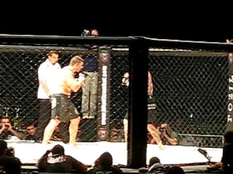 BITETTI COMBAT_ PEDRO RIZZO vs JEF MONSON 1o round...