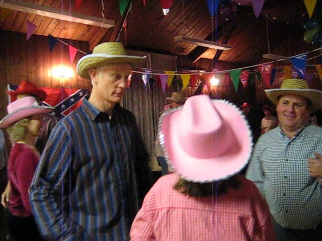 COWBOY  CIRCLE BARN DANCE