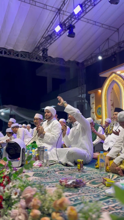 Padang bulan - Habib Syech feat syubbanul muslimin
