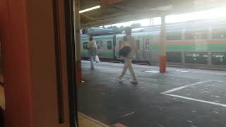 JR東日本　東海道線　E257系(波動用編成)　臨時特急　熱海海上花火大会号　熱海行き　小田原駅　発車