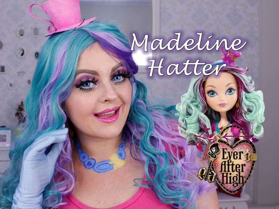 Madeline Hatter filha do chapeleiro maluco, feita em biscuit