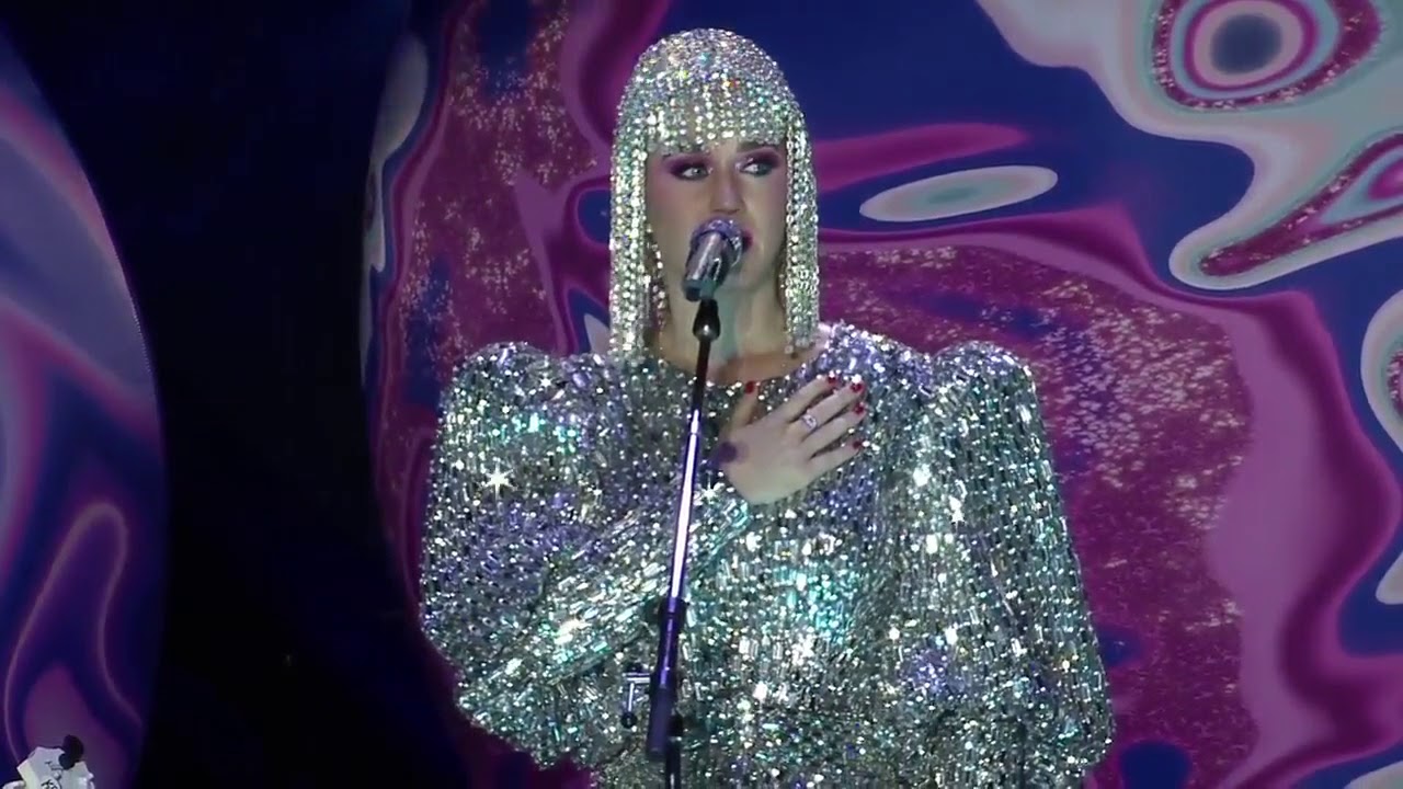 Katy Perry - Unconditionally (Live Witness Tour) Official Video HD