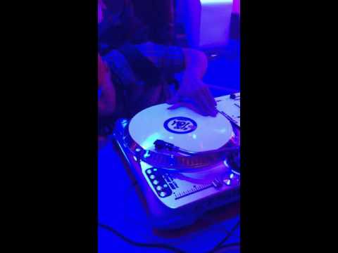 Dj Qbert | Epsilon Pro NAMM 2016 | Practice Yo! Cuts Dj Qbert | Epsilon Pro NAMM 2016 | Practice Yo! Cuts