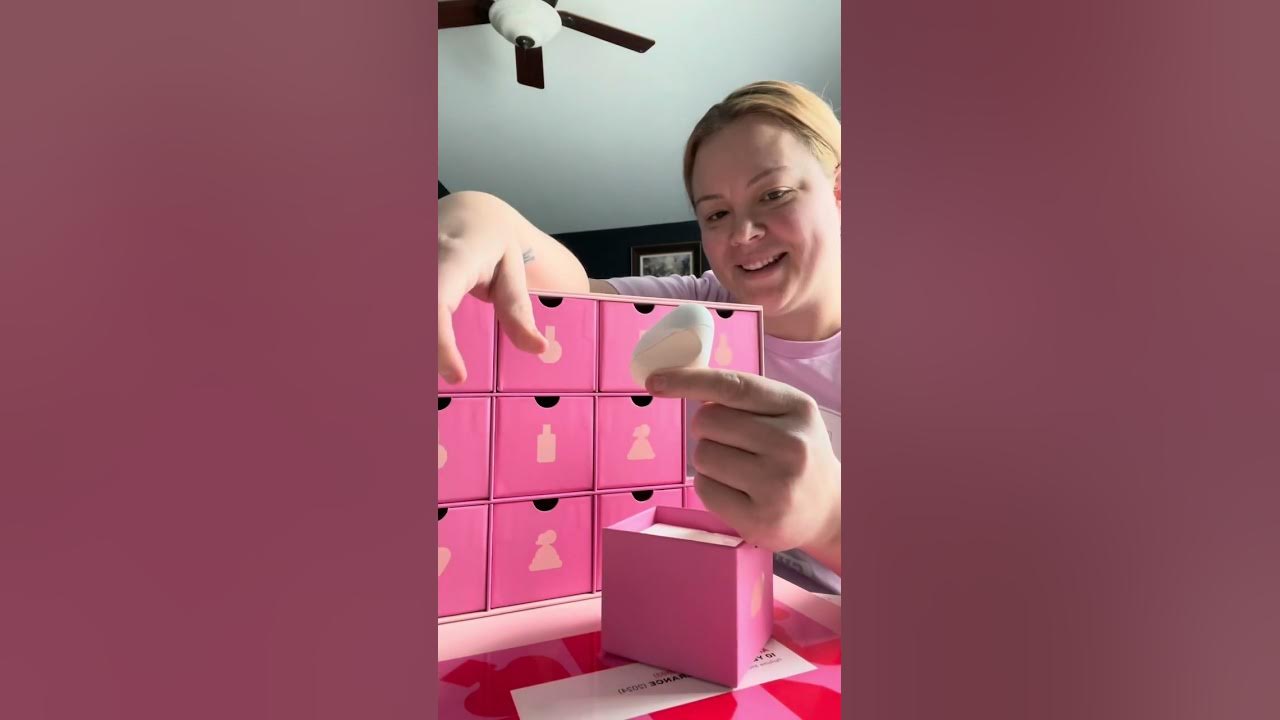 REVIEW Ariana Grande Advent Calendar From Ulta YouTube