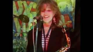 Video thumbnail of "Candy Dulfer & Funky Stuff in Jonge Helden VPRO 1985"