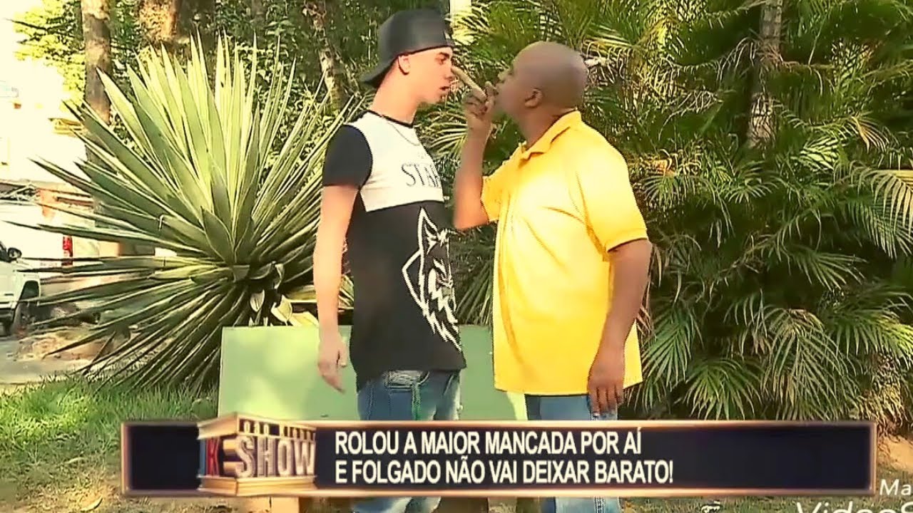 Pegadinha com toninho tornado e os 3 panguando na praça publica #tonin