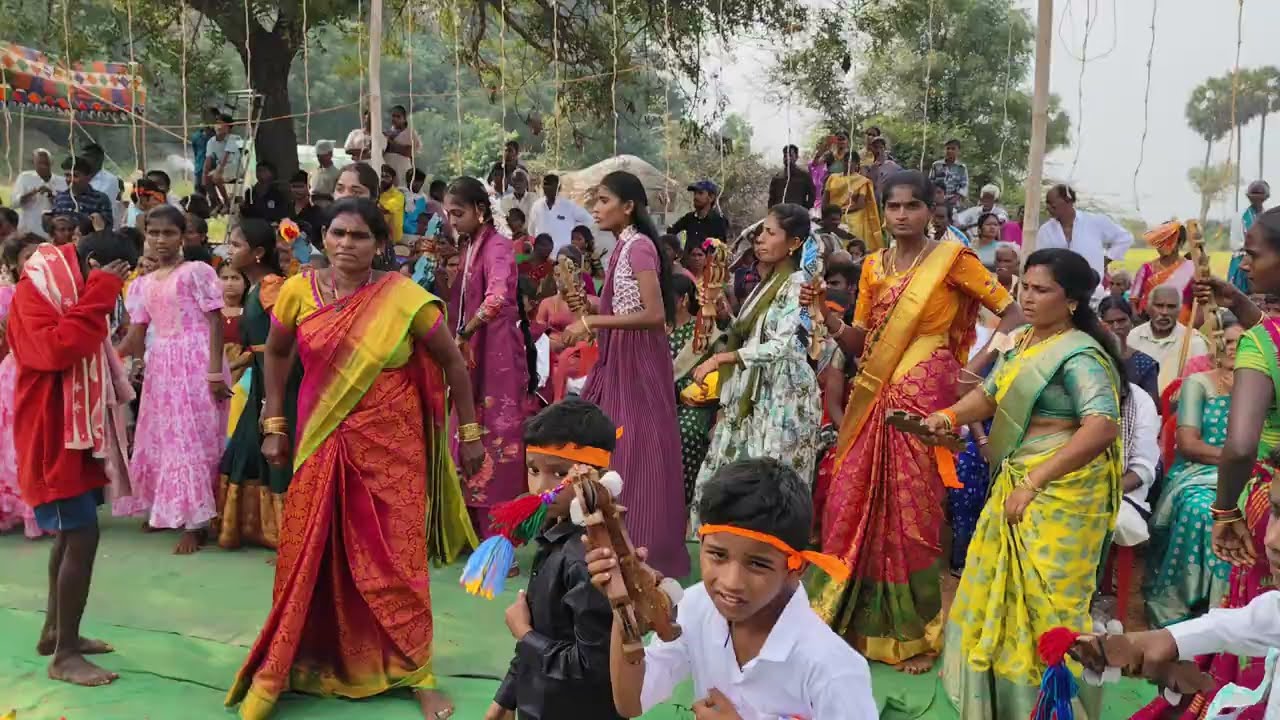 //మరువబోకు మానవుడా మమతాలీడరా!భజనపాటతో రాళ్లపల్లి పెదకాశాయ్య గురువు గారిచే చెక్కభజన బృందం