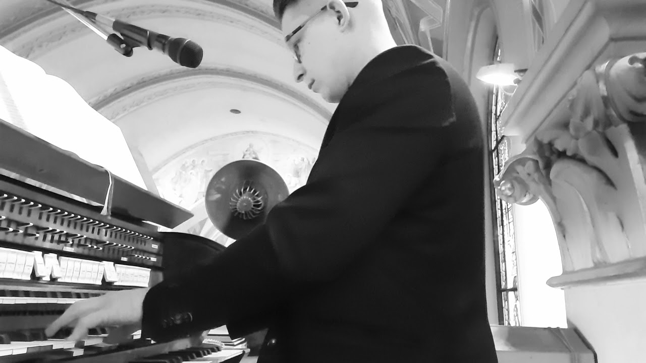 Néked ajánljuk Szűz Anyánk...