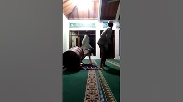 Bangunin Sahur Ada Pocong