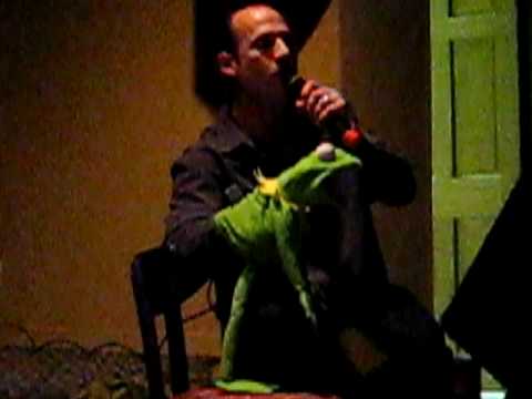 Kermit Singing I Saw Mommy Kissing Santa Claus