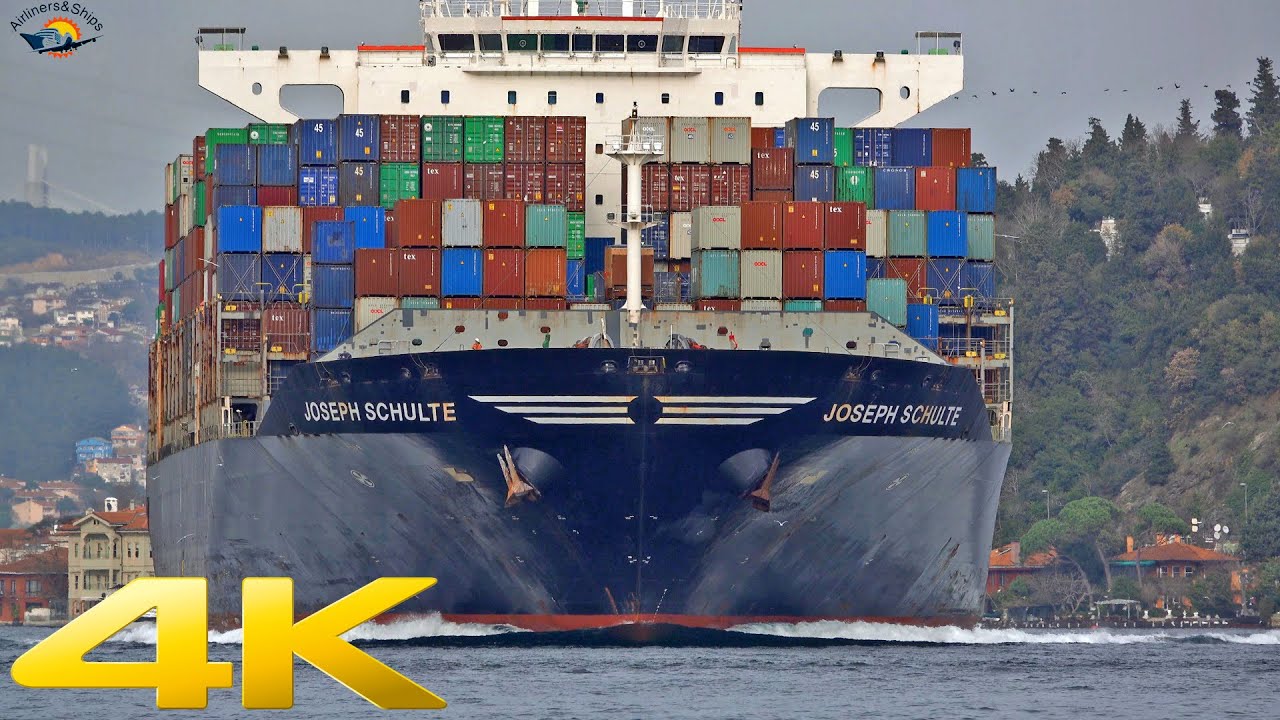 Losing More than 1800 Containers, The Most Epic Large Container Ship Disaster Costs $ Billions