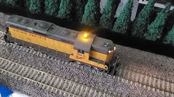 HO Scale LifeLike Proto2000 GP9 Added Lights