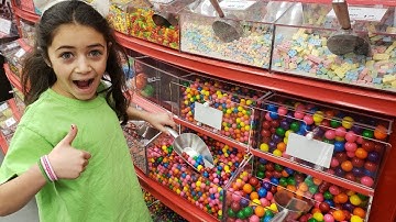 बच्चों को खेलने के लिए खरीदारी सुपरमार्केट खाद्य खिलौना स्टोर।Heidi&Zidane