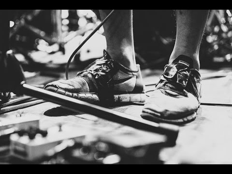 TOE LIVE AT