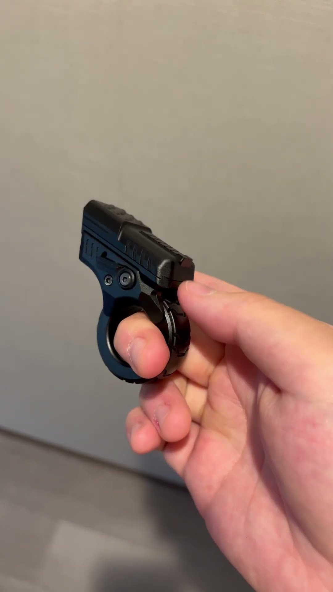 重さ125g最高世代！銃型フィジェットトイ、ガン、zoom 重さ125g最高世代！銃型フィジェットトイ、ガン、zoom （Amazon