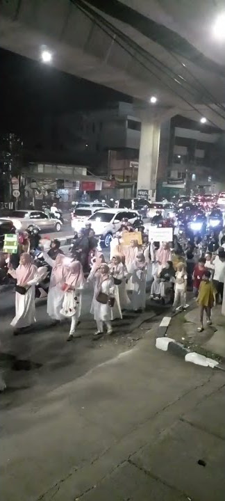 Arak Arakan di Jl. Wolter Monginsidi Jakarta Selatan