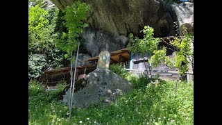 Mărturia unei pustnice ce trăiește nevăzut în munți despre cei ce plâng și se roagă pentru lume
