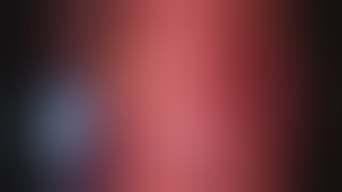 Uniportal resection of large mediastinal mass adjacent to vena cava superior