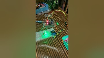 Pluma de estacionamiento. (Arduino y Led’s)