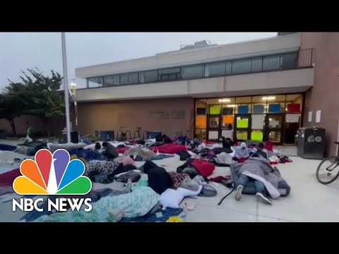 Howard University Students Protest Housing Conditions