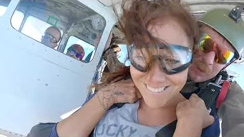 Traci Shaw's Tandem skydive!