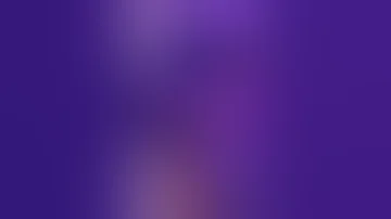 Girls Kissing 