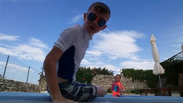 Vlog #9 zwemmen met zus 🏊