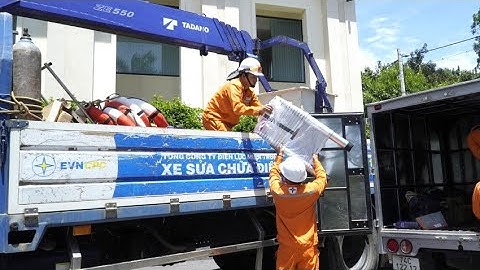 Công ty Điện lực Quảng Trị xuất quân hỗ trợ khắc phục sự cố lưới điện do bão số 3