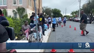 Tabernacle Missionary Baptist Church in West Palm Beach gives away 500 turkleys