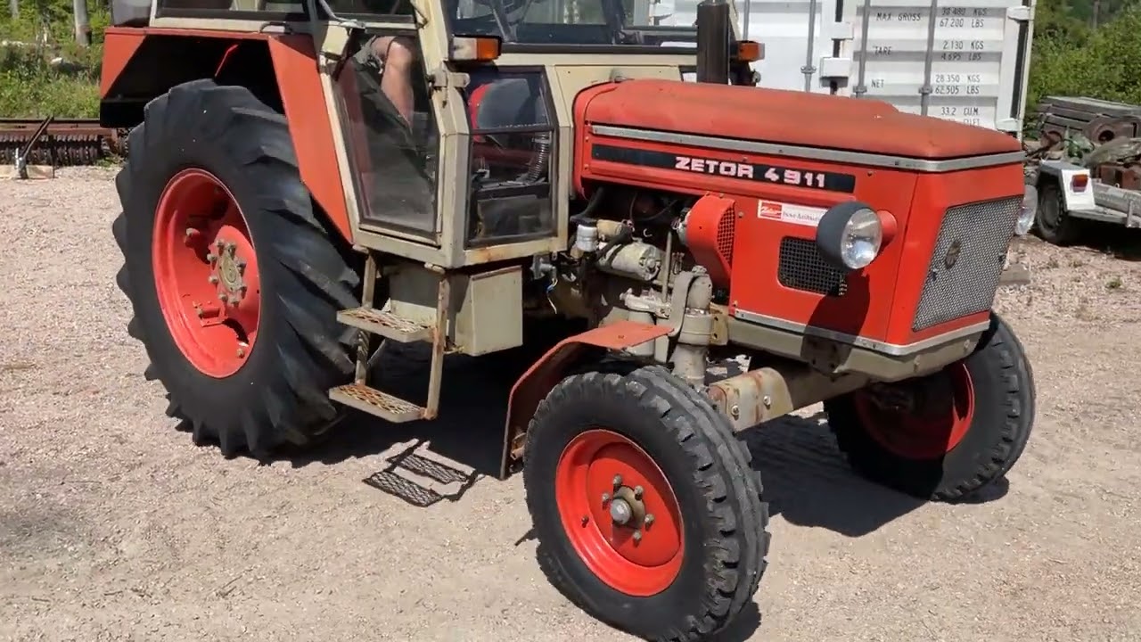 Traktor ZETOR 4911