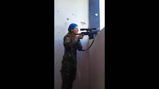 Война в Сирии Храбрость женщины Война в Сирии Храбрость женщины