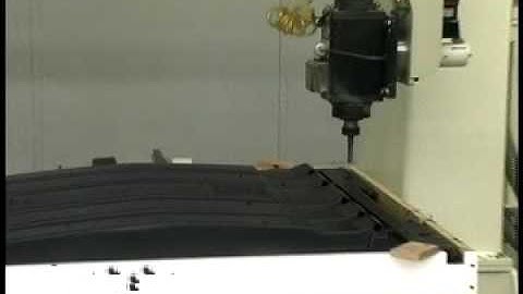 Thermwood Corporation - 5 Axis CNC trimming plastic