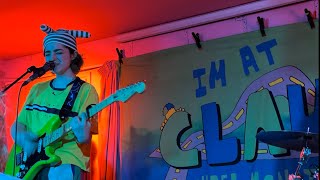 Claud - Tommy (Live @ YES, The Pink Room, Manchester) Resimi