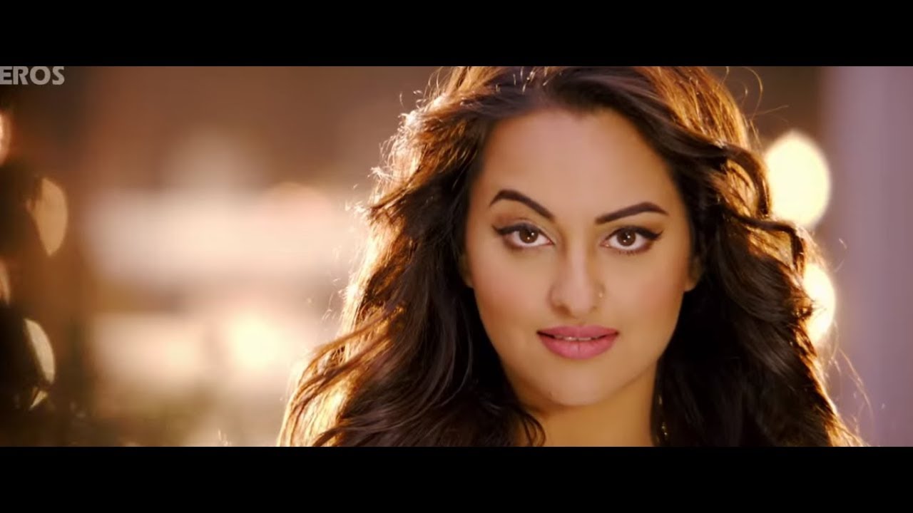 Sonakshi Sinhas Eye Brow Moment  Keeda Uncut Video Song