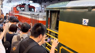 【大阪駅を発車するサロンカーなにわ】DD51-1193+14系700番台(5B) 大阪発車