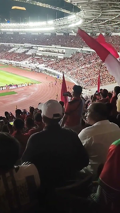 Merinding saat seluruh suporter bernyanyi Garuda Di Dadaku langsung di Stadion GBK #shorts