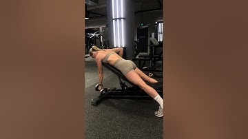 Alternating chest supported row