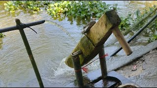 Ngược Dòng Thời Gian, Nơi khỉ ho cò gãy vẫn sử dụng đồ cổ