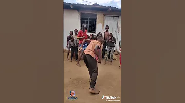 Watoto Wakicheza Muziki Wa Gude Gude Utafurahi No Nomaaaa 