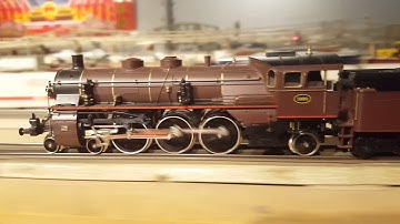 Marklin trains with automatic analog control. November 2019