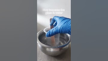 how to remove bubbles in epoxy resin | resin art tutorial #resinart #bubbles #remove #shorts #diy