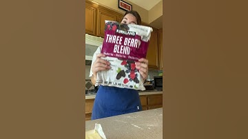 Do you have too many frozen berries?! (Mixed berry compote recipe!)