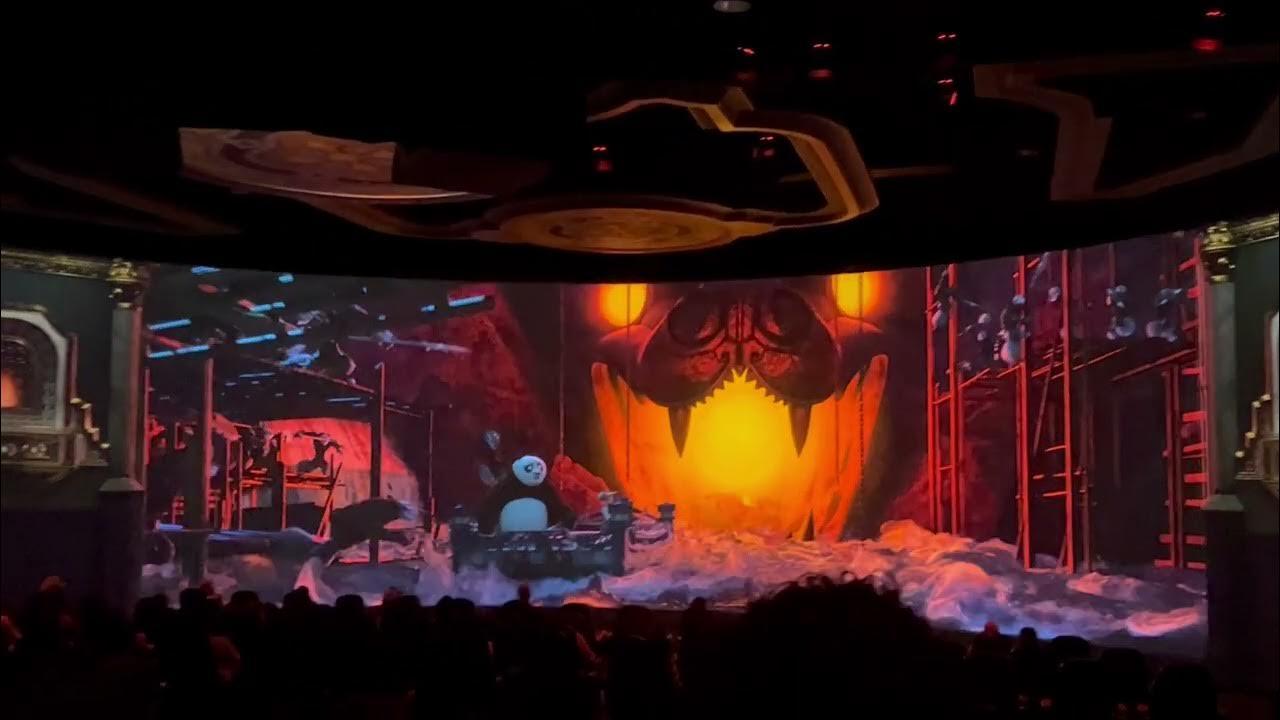 Kung Fu Panda show Delivering a special bottle in Universal Studios