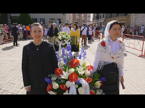 Arganza pide a la Virgen de la Encina ayuda por la despoblación y ofrece sus mejores productos